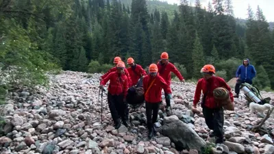 эвакуация туриста, фото - Новости Zakon.kz от 29.06.2025 15:47