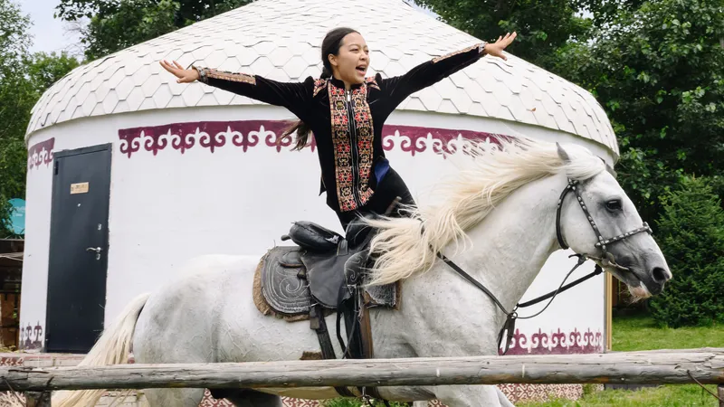 Скидки, бонусы и туры по Казахстану: чем удивила летняя Kaspi Жума