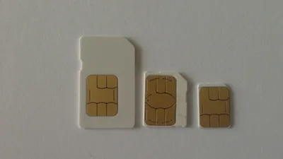 три сим-карты, фото - Новости Zakon.kz от 01.07.2025 14:32