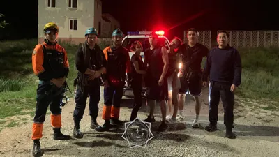 помощь спасателей, фото - Новости Zakon.kz от 04.07.2025 01:33