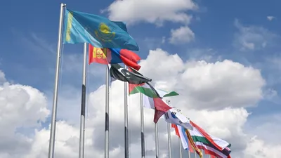 Совещание по взаимодействию и мерам доверия в Азии, СВМДА, флаги стран СВМДА, фото - Новости Zakon.kz от 13.10.2025 09:41