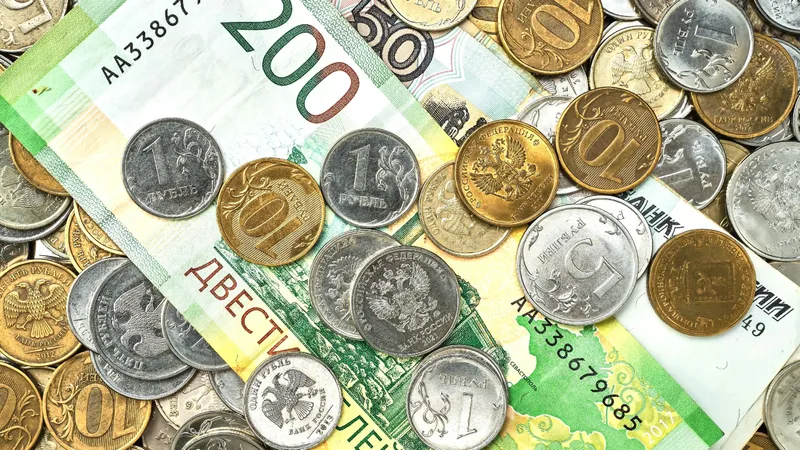 Валютный вызов: как беспрецедентный рост рубля отражается на экономике Казахстана