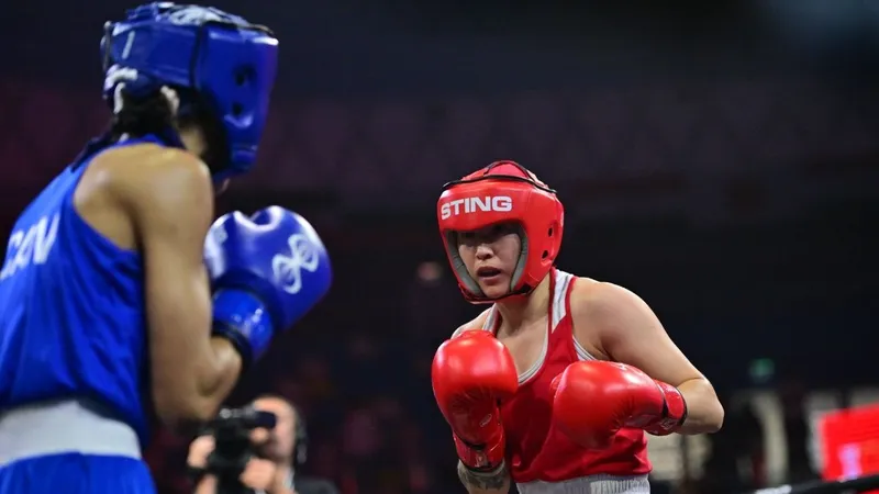 Назым Кызайбай пробилась в финал этапа Кубка мира по боксу в Астане