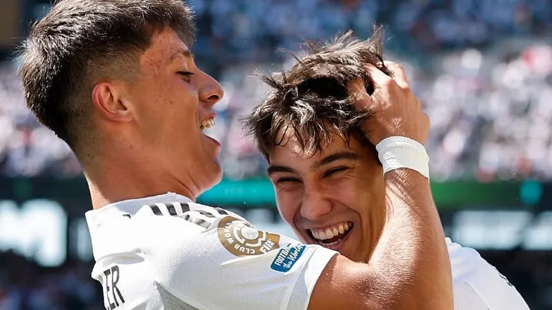 "Реал" и "Боруссия" сыграли в 1/4 финала КЧМ