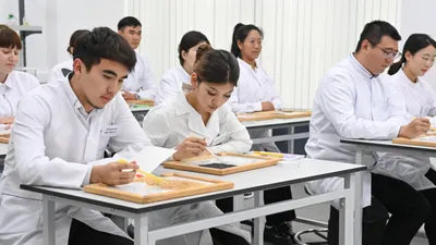 Студенты, университеты, вузы, абитуриенты, выпускники, поступление, образование, высшее учебное заведение, высшие учебные заведения, институты, фото - Новости Zakon.kz от 04.08.2025 17:16