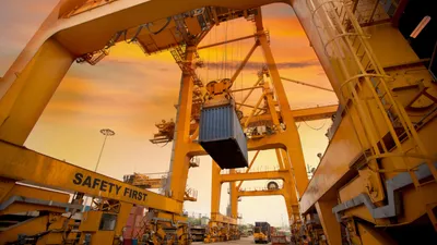 Торговые отношения, торговля между странами, международная торговля, экспорт, товары, импорт, торговое сотрудничество, товарообмен, перевозка грузов, грузоперевозки, товарные контейнеры, контейнер, логистика, фото - Новости Zakon.kz от 03.03.2026 13:35