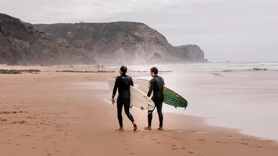 Норвежцы хотят запретить курение на пляжах и в парках, фото - Новости Zakon.kz от 12.07.2025 02:59