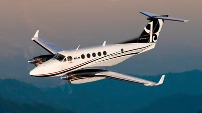 самолет разбился в Англии, фото - Новости Zakon.kz от 13.07.2025 23:22