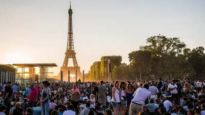парад в Париже оканфузили лошади, фото - Новости Zakon.kz от 14.07.2025 19:41