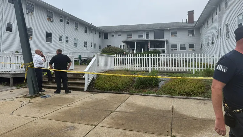 Пожар в доме престарелых привел к гибели девяти американцев