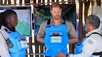 Принц Гарри посетил Анголу, фото - Новости Zakon.kz от 18.07.2025 04:29