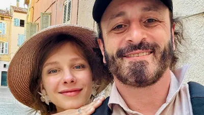 российская актриса Лиза Арзамасова и фигурист Илья Авербух, фото - Новости Zakon.kz от 17.07.2025 16:52