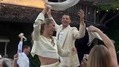 вратарь Нойер и его супруга  , фото - Новости Zakon.kz от 22.07.2025 14:26