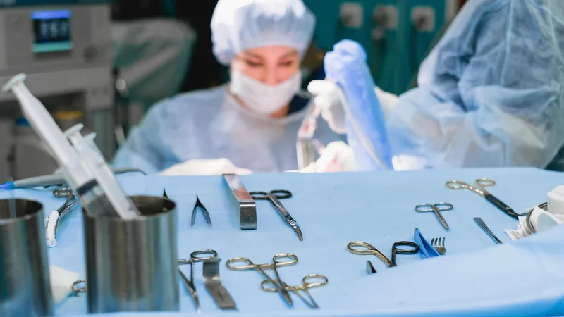 Падение фасада на людей в Астане: состояние фельдшера остается тяжелым