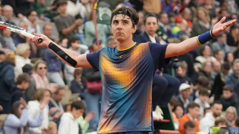 Шевченко встретится с Бубликом в четвертьфинале турнира в Австрии