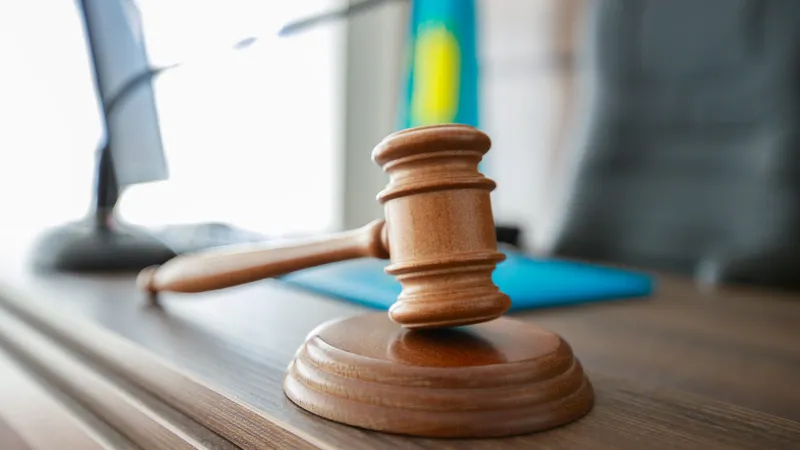 В Таразе сотрудник завода доказал законность отгула и восстановился на работе через суд