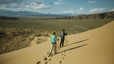 Алтын-Эмель, Алтын Эмель, государственный национальный природный парк Алтын-Эмель, туристы, туристические места в Казахстане, природа Казахстана, развитие туризма в Казахстане, фото - Новости Zakon.kz от 29.07.2025 10:44