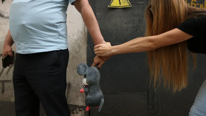 В Астане мужчину обвинили в двух нападениях на девочек: реакция полиции