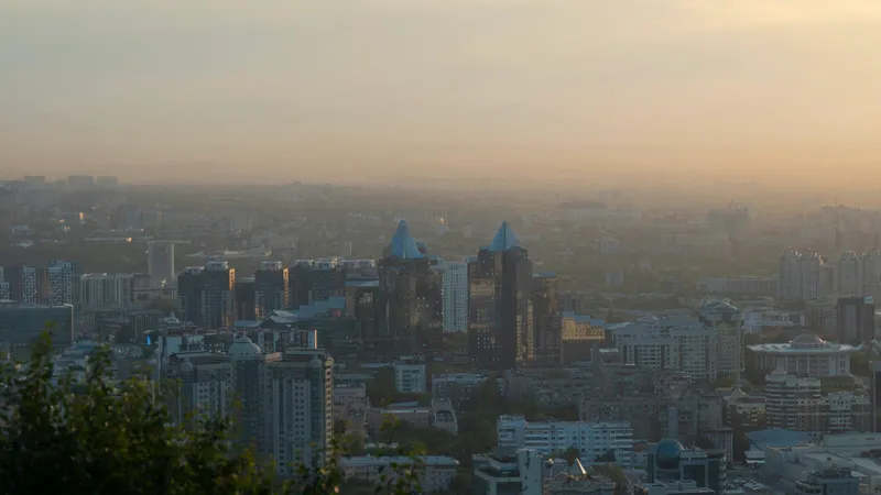 Синоптиктер Алматы мен тағы екі қала тұрғындарына ескерту жасап отыр