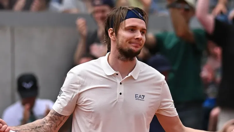 Александр Бублик пробился в полуфинал турнира ATP-250 в Кицбюэле