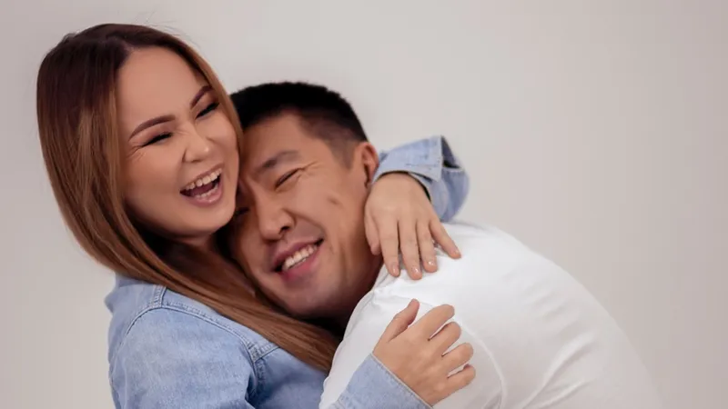 "Весь Казахстан ждет его": Дана Есеева получила массовую поддержку в ожидании Мейржана Туребаева