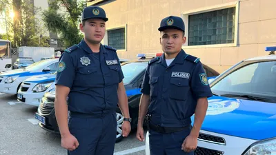 полицейские спасли бабушку в ВКО, фото - Новости Zakon.kz от 25.07.2025 20:32