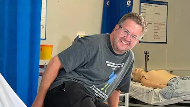 Британский хирург отрубил себе ноги, чтобы получить денежную компенсацию