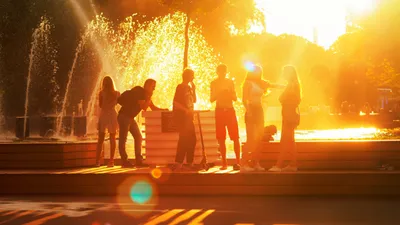лето, люди, фото - Новости Zakon.kz от 25.07.2025 14:00