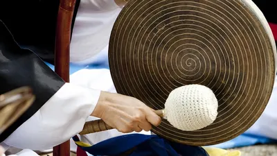 Женщину оправдали спустя 61 год за отпор насильнику, фото - Новости Zakon.kz от 26.07.2025 05:44