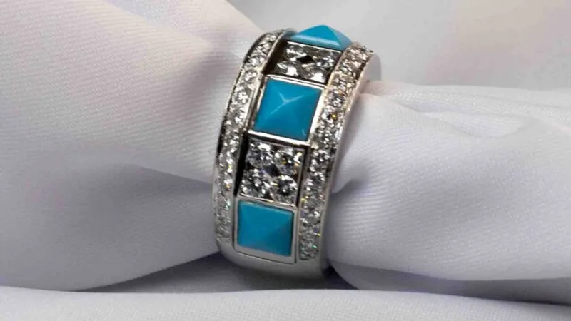 Изъятые у казахстанских олигархов элитные украшения ушли с молотка почти за 17 млн тенге