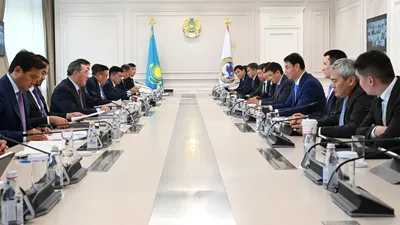 встреча, фото - Новости Zakon.kz от 26.07.2025 18:33