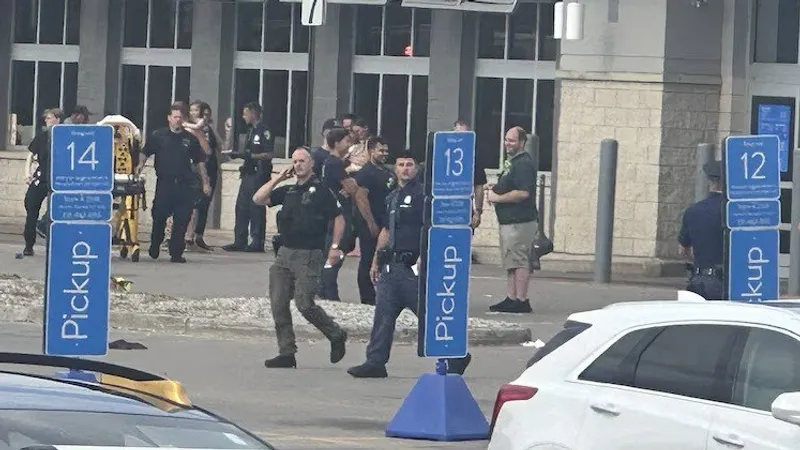 Мужчина с ножом ворвался в американский магазин: пострадали 11 человек