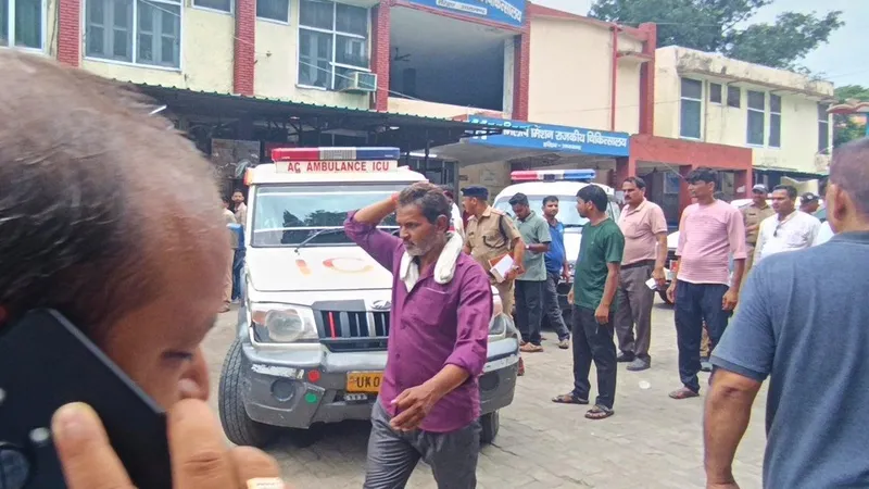 Паломники устроили давку в индийском храме: погибли восемь человек