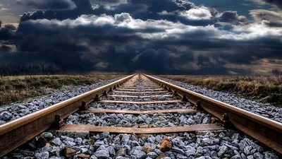 пассажирский поезд с сотней людей сошел с рельсов, фото - Новости Zakon.kz от 27.07.2025 23:17