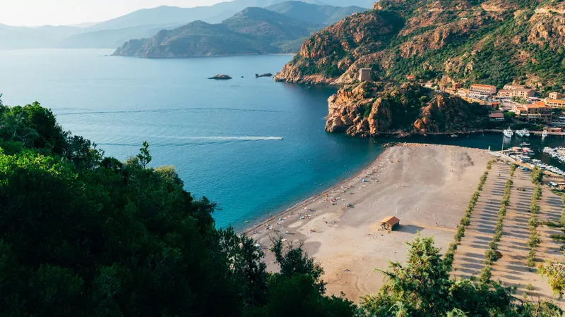 "Вы светитесь счастьем": фанаты растроганы новыми фото Земфиры и Ренаты Литвиновой