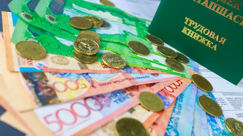 Сколько казахстанцев получили "бонус к пенсии" от работодателей