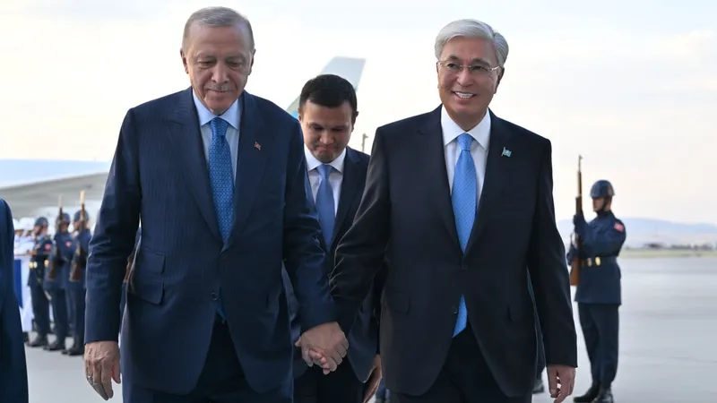 Токаев прибыл с официальным визитом в Турцию