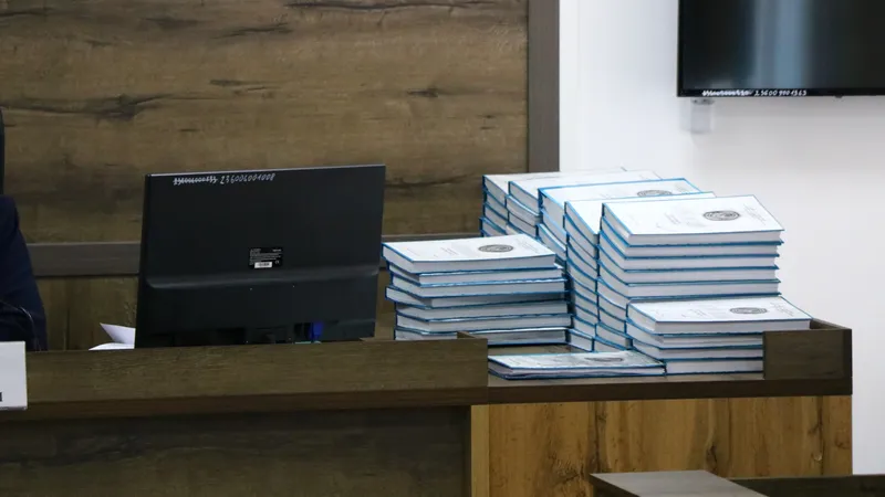 Людей похищали и "вешали" на них кредиты: имущество на 2,7 млрд тенге арестовано у крупной ОПГ