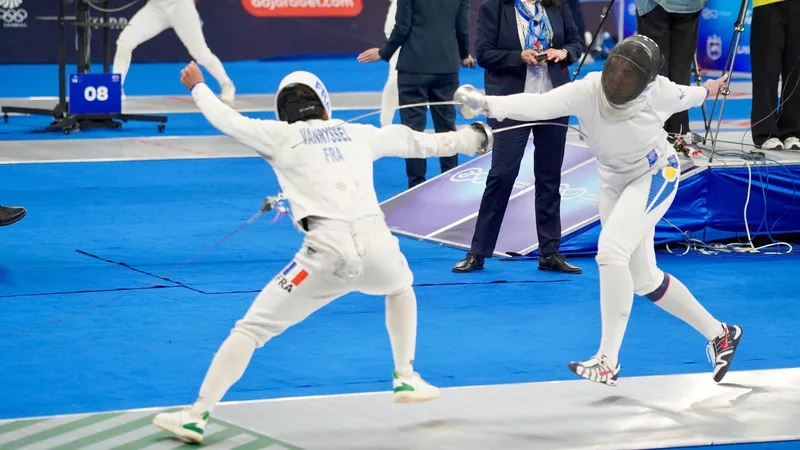 Фехтование Победа Казахстана, фото - Новости Zakon.kz от 29.07.2025 15:02