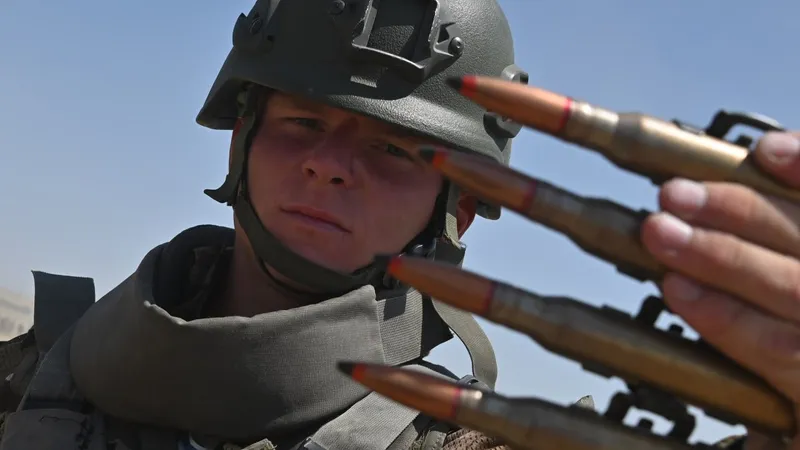 От подъема до отбоя: как проходит день казахстанского солдата и кто отвечает за его безопасность