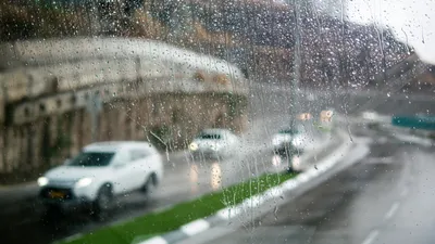 капли дождя, машины, дорога, фото - Новости Zakon.kz от 30.07.2025 17:45