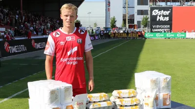 Футбол Приз Игроку, фото - Новости Zakon.kz от 30.07.2025 12:53