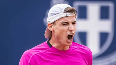 Теннисист, ракетка, спортсмен, фото - Новости Zakon.kz от 31.07.2025 08:50