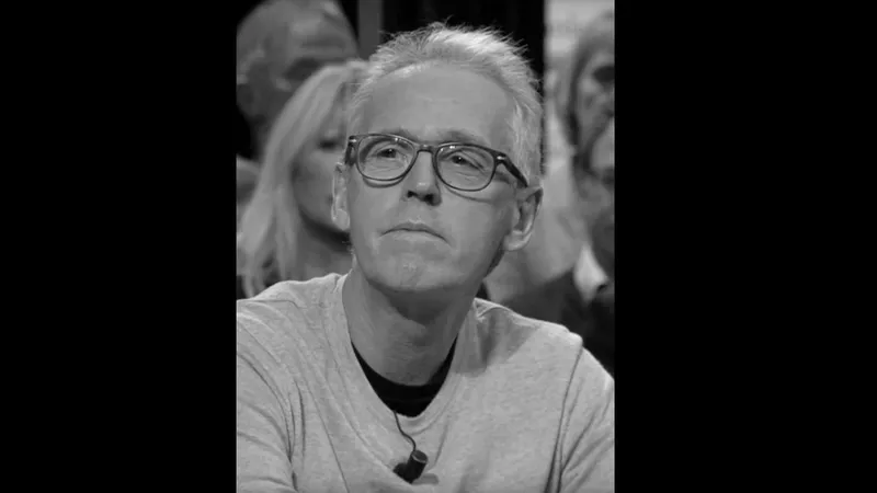 Не называйте его медиамагнатом: умер известный журналист Дерк Сауэр