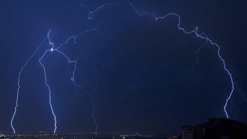 Молния в США установила мировой рекорд