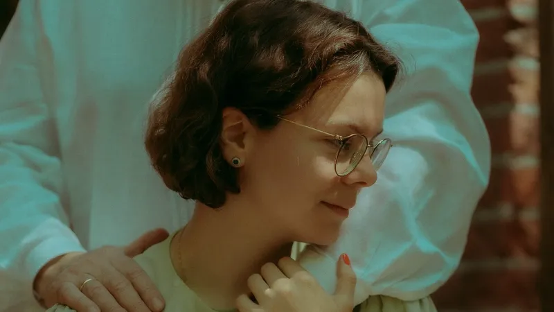 Пятая жена 79-летнего Евгения Петросяна опубликовала фото мужа с 5-летним сыном