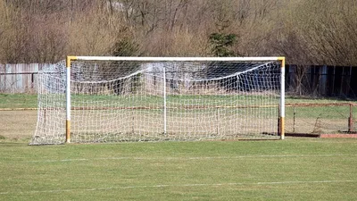 футбольные ворота упали на ребенка в Павлодарской области, фото - Новости Zakon.kz от 04.08.2025 22:17