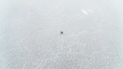 Замерзшая вода, лед, люди, зима, фото - Новости Zakon.kz от 07.08.2025 05:20