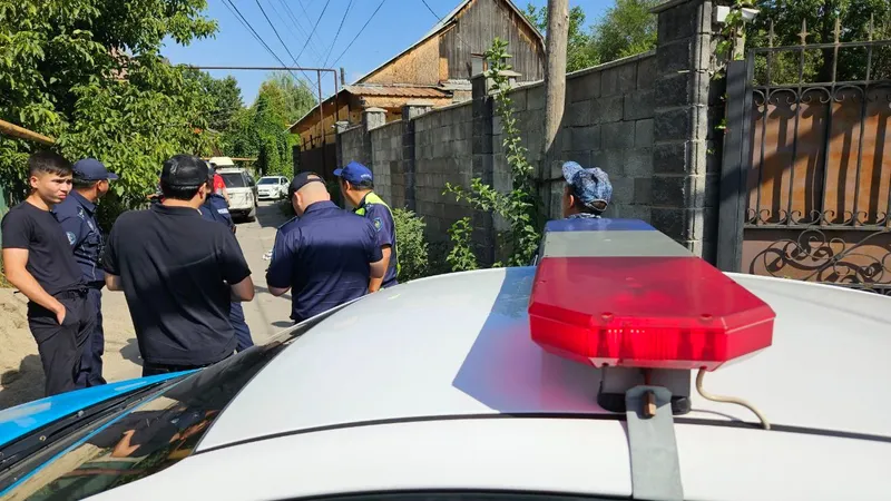 Мальчик погиб под колесами внедорожника в Алматы