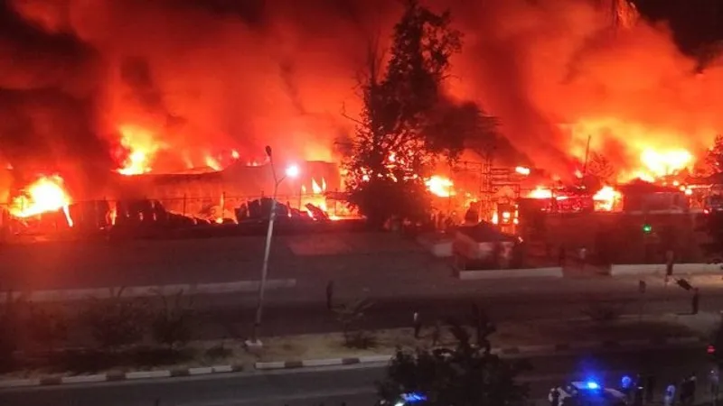 Крупный базар полностью сгорел в Ташкенте